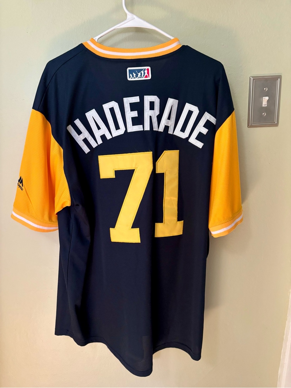 Milwaukee Brewers - Josh Hader “HADERADE” 71 Baseball Jersey. Mens XL.